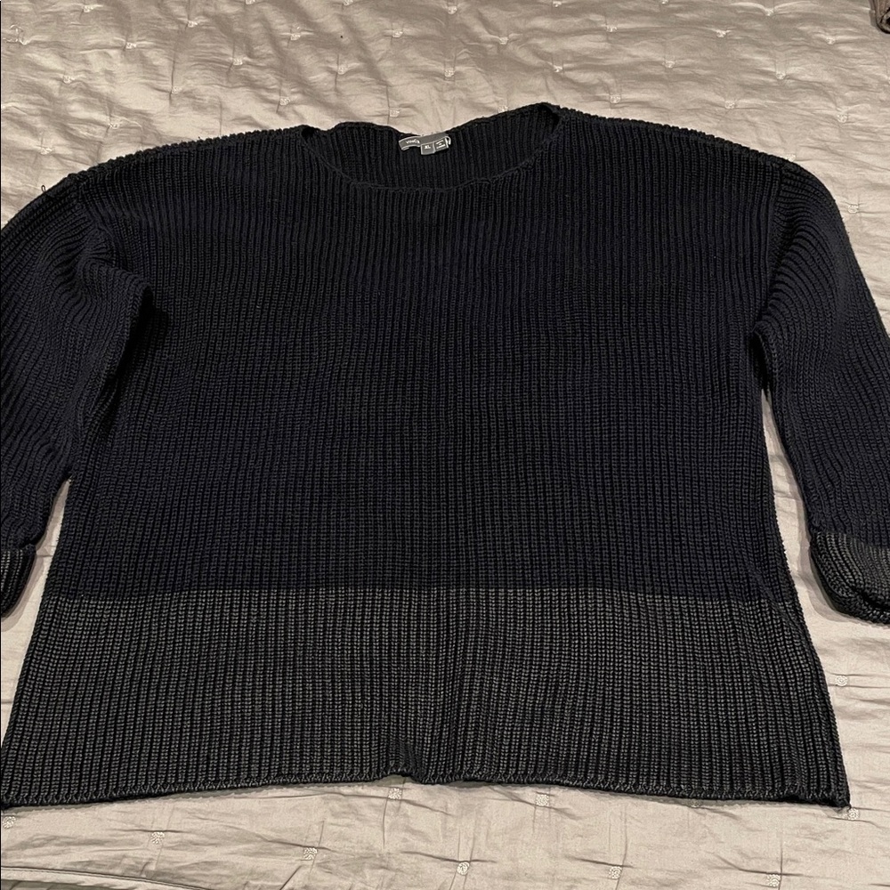 Vince Women’s NavyCrewneck Sweater